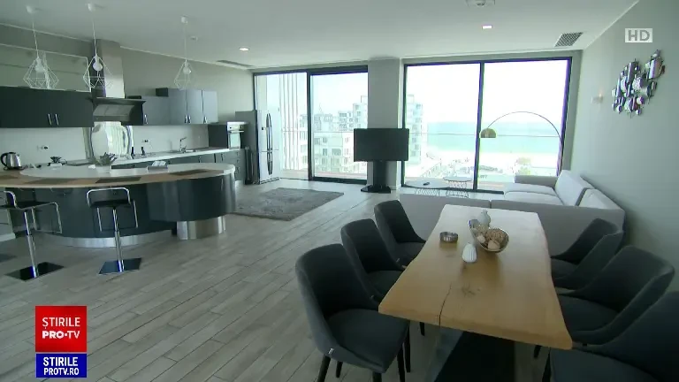 Cum arată cel mai scump apartament din Mamaia. Costă 1.500 de euro pe noapte și este rezervat de 1 Mai pentru o săptămână