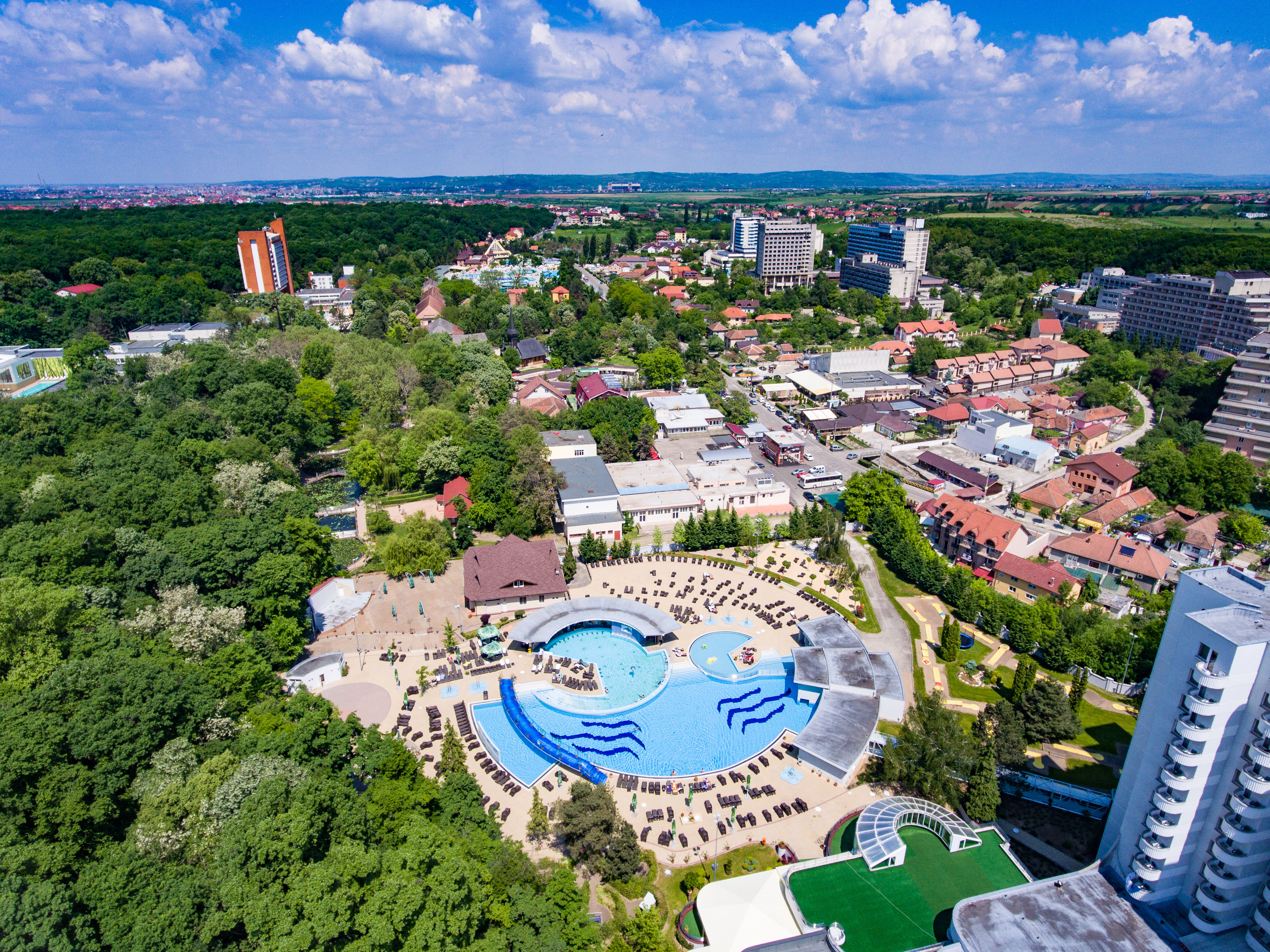 Stațiuni cu apă termală din România. Unde poți merge la băi și ce proprietăți au apele