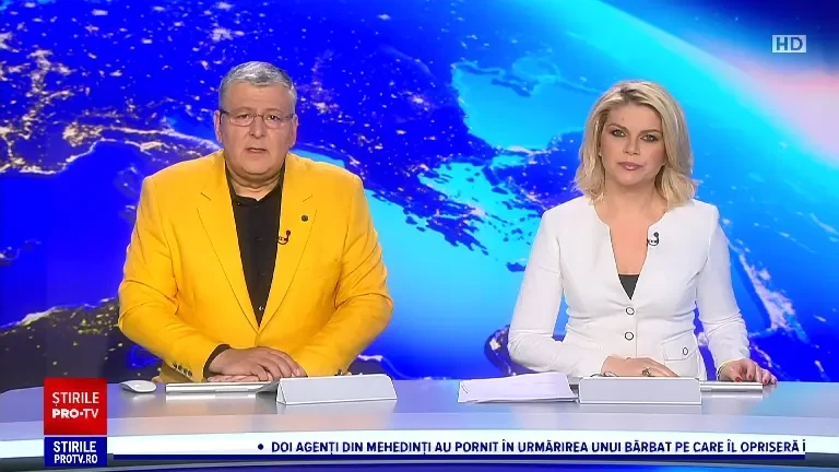 Mașina unui șofer din Bistrița a fost distrusă de un incendiu. Focul a avariat și mașinile alăturate