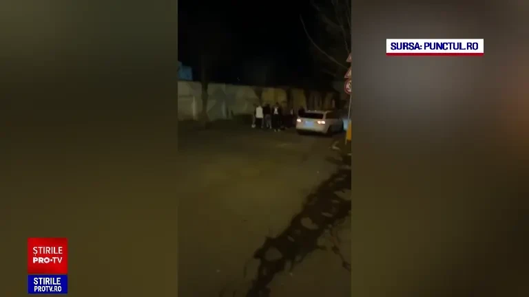 Bătaie în plină stradă la Reghin. Un bărbat a atacat cu o sabie | VIDEO