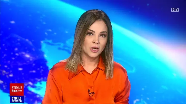 Un urs a spart o mașină și a băut aproape 70 de doze de suc