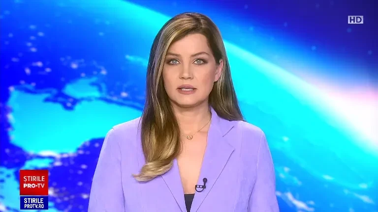 O șoferiță din Arad a lua pe capotă și aproape a călcat-o pe cap pe femeia căreia îi ocupase locul de parcare