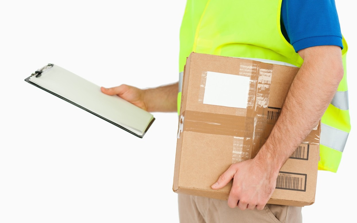 Satele și comunele au devenit țintele comercianților din România. "Explozie" pe piața livrărilor la domiciliu