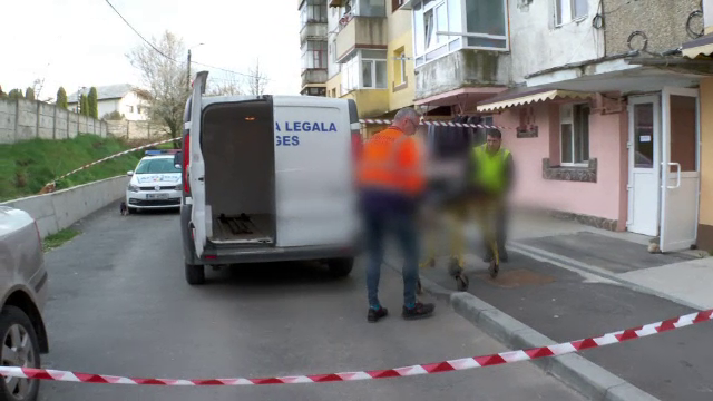 Filmul crimei din Câmpulung Muscel. Femeia a fost ucisă de soț de față cu fiica lor. „Ar fi vrut să se omoare el înainte”