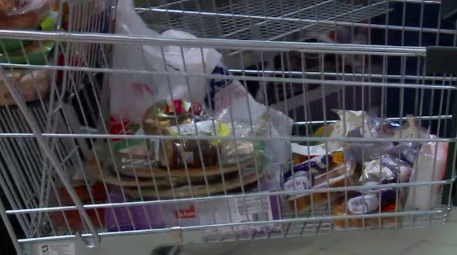 Românii au plătit mai mult, dar au cumpărat mai puțin de Paște, față de anul trecut. Măcelăriile, cea mai mare creștere