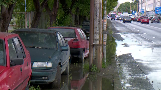 Peste 100.000 de români scapă de mașinile lor vechi. Câți bani vor încasa prin ”Rabla local”