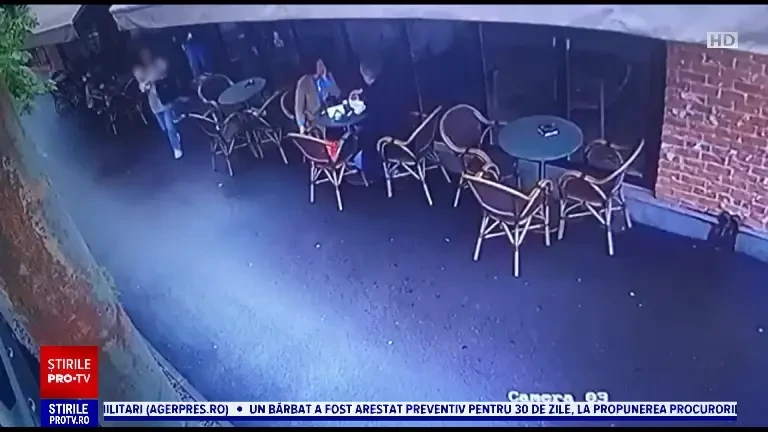 Momentul în care unul dintre patronii lanțului de cafenele Nuba a fost înjunghiat pe stradă, în cartierul Dorobanți