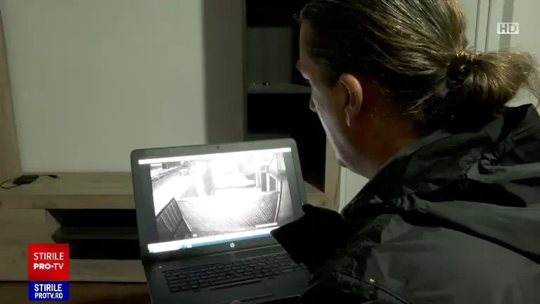 Bistrița: Doi agenți de la Rutieră, acuzați că au distrus motorul unei mașini. „Au băgat nisip de pe marginea drumului”