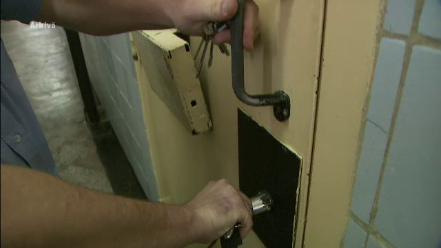 Condamnat eliberat după 16 ani, arestat din nou imediat ce a ieșit pe poarta închisorii. De ce a fost arestat, din nou