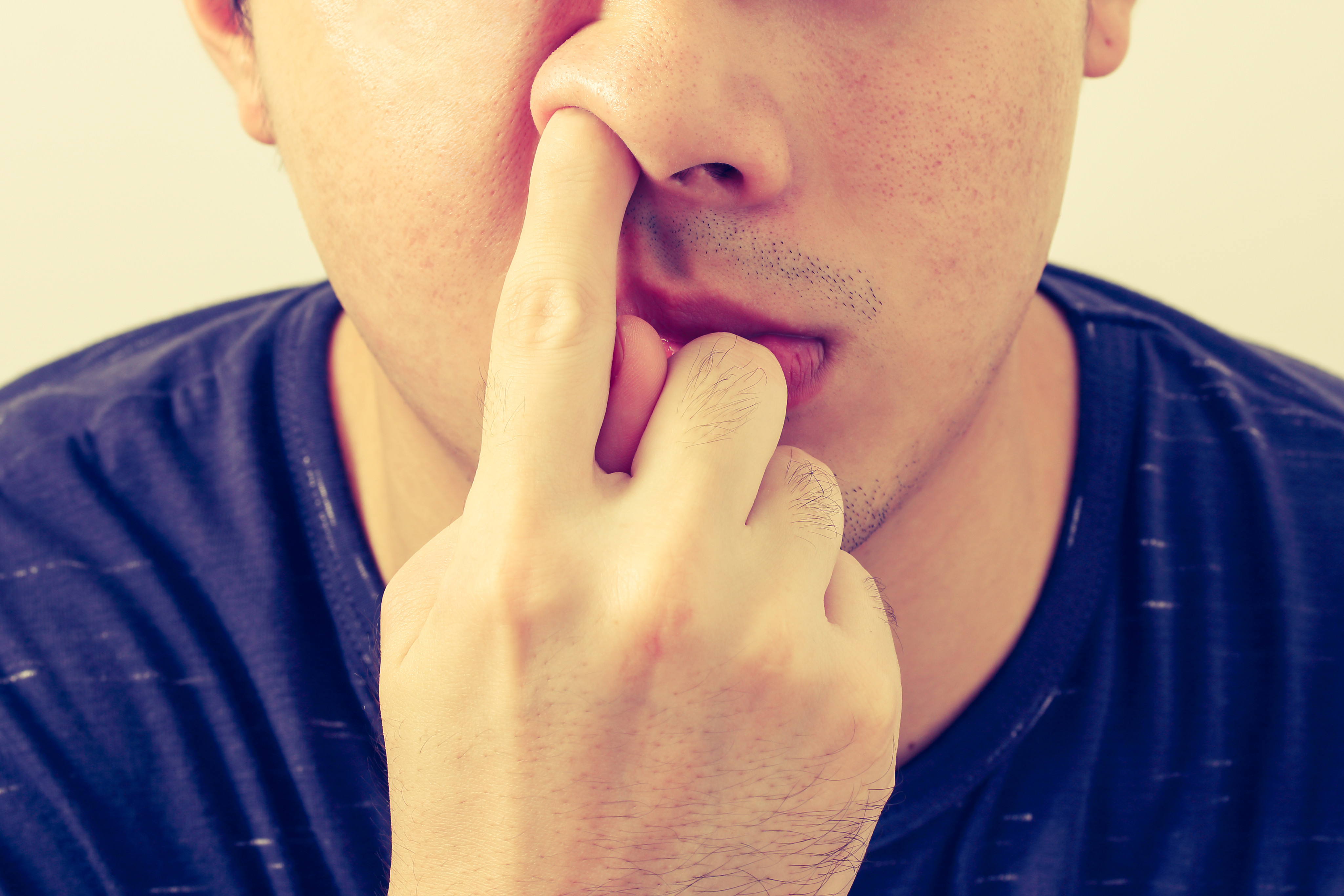 Obiceiul urât, dar des întâlnit, care poate duce la demență. Ce arată un studiu