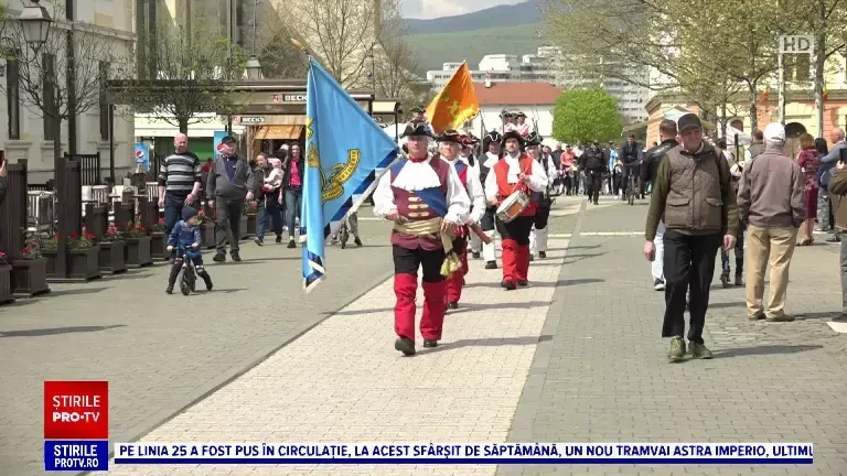 Schimbarea gărzii din cetatea Alba Carolina îi impresionează pe turiștii veniți din toată lumea. ”Este ceva extraordinar”