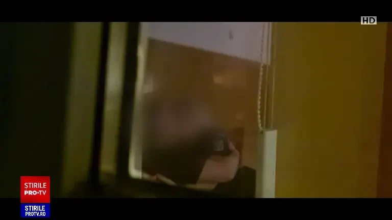Adulterul din sediul Poliției Schitu Golești. Un bărbat și-a filmat soția cum îl înșală cu șeful de post și a chemat mascații