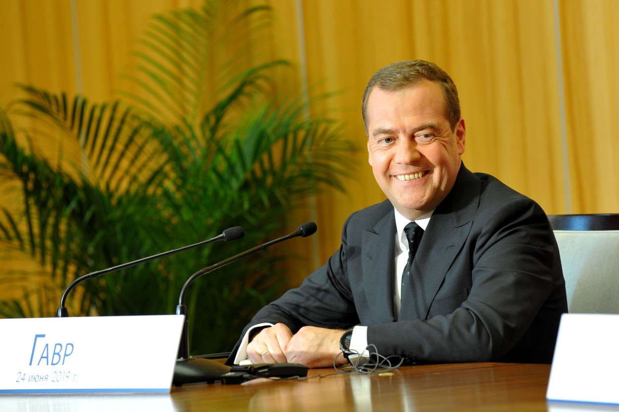 Un alt delir marca Medvedev. Fostul președinte rus a propus să publice datele personale ale ”dușmanilor Rusiei ”