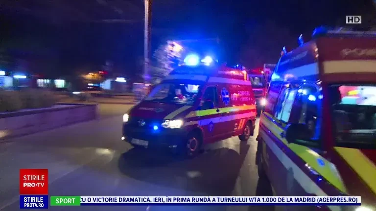 Doi polițiști au ajuns la spital, după ce autospeciala în care se aflau a fost lovită de o mașină
