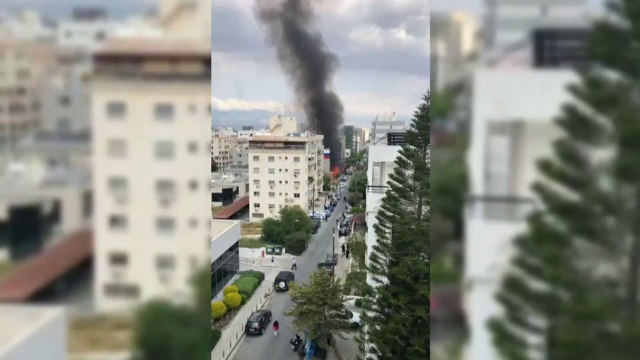 Incendiu la un centru cultural rus din Nicosia. Martorii spun că au fost aruncate cocktailuri Molotov înspre clădire