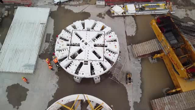 Începe o operațiune inginerească nemaivăzută la noi, pe cel mai mare șantier feroviar din țară