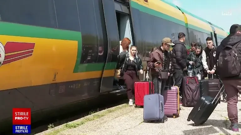 Mii de tineri au luat startul în minivacanța de 1 Mai și au umplut stațiunea Costinești