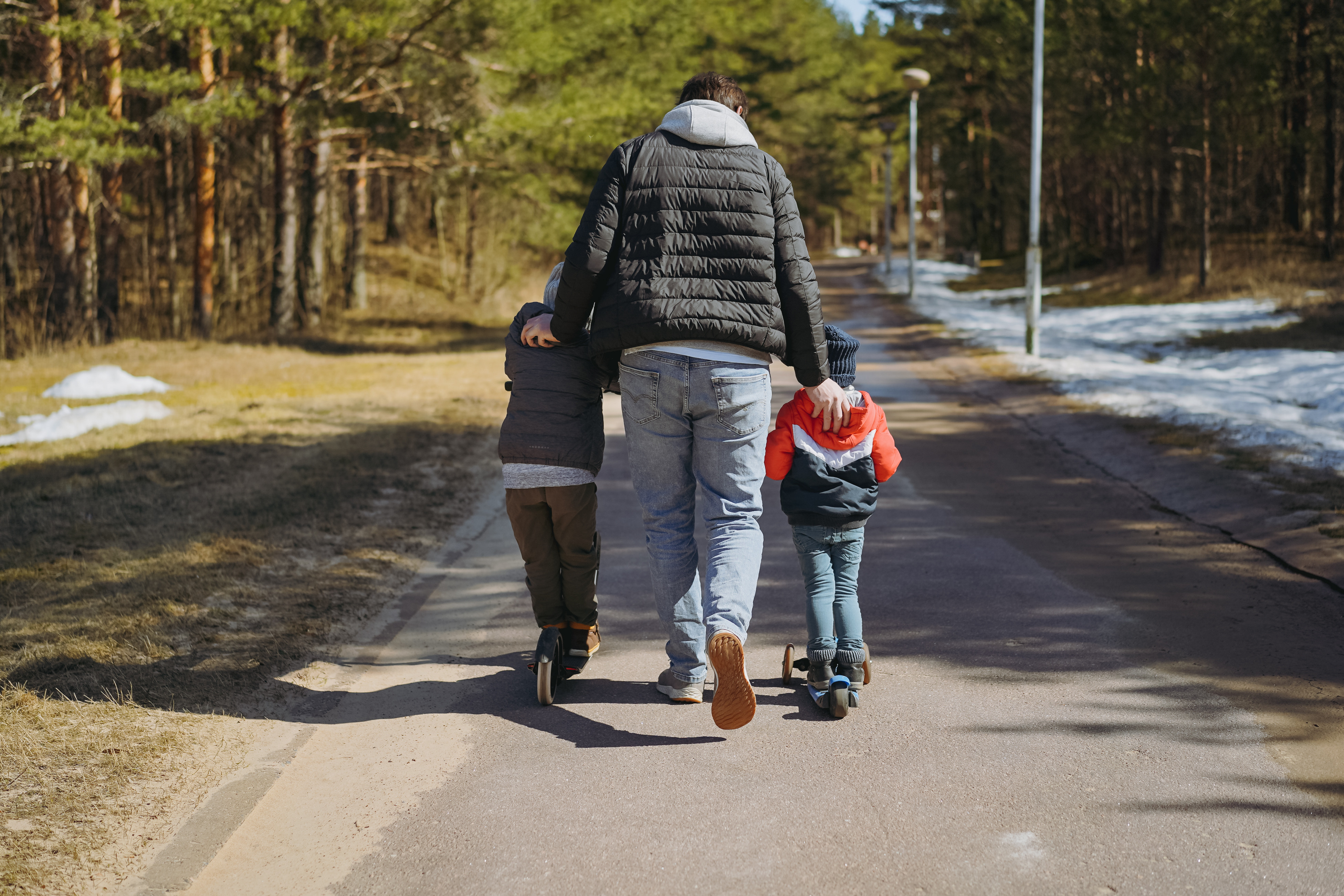 Un bărbat a aflat că nu este tatăl copiilor lui. Credea că are doi gemeni