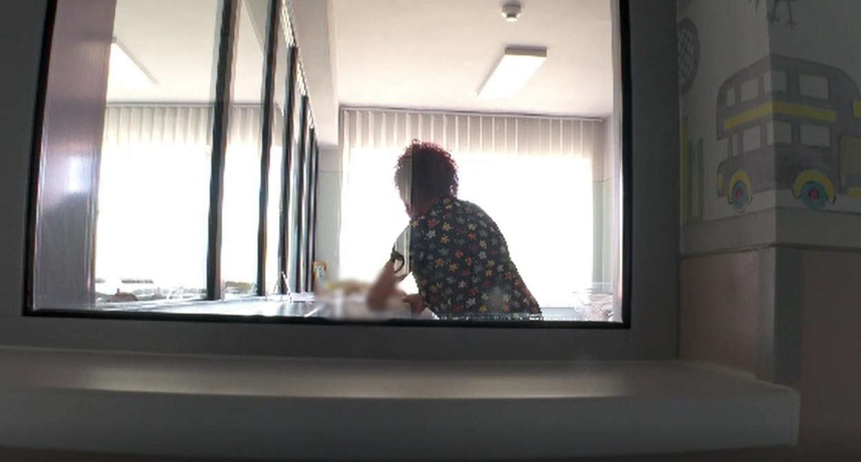 Cum și-a motivat gestul femeia care a născut într-un centru comercial din Râmnicu Vâlcea și apoi a lăsat copilul la gunoi