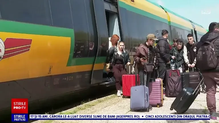 Mii de tineri au luat startul în minivacanța de 1 Mai și au umplut stațiunea Costinești