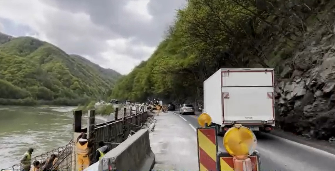 Specialişti: Închiderea circulaţiei pe Valea Oltului afectează turismul în Sibiu, nu va fi un exerciţiu de imagine ”prea bun”