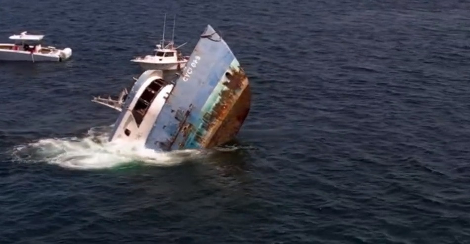 O navă a fost scufundată intenționat în golful Mexic. De ce a fost luată această decizie | VIDEO