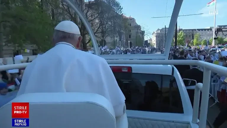 Papa Francisc îndeamnă ungurii să nu închidă ușile migranților și celor care sunt „străini sau diferiți”