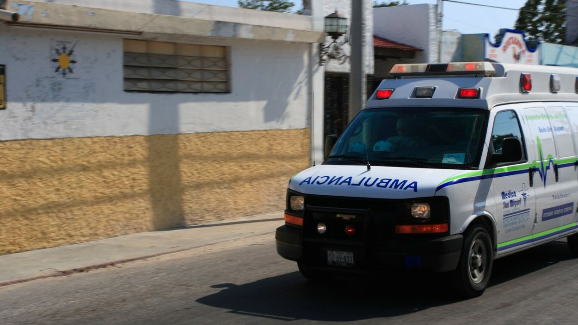 Cel puţin 18 turişti au murit într-un accident de autocar în Mexic