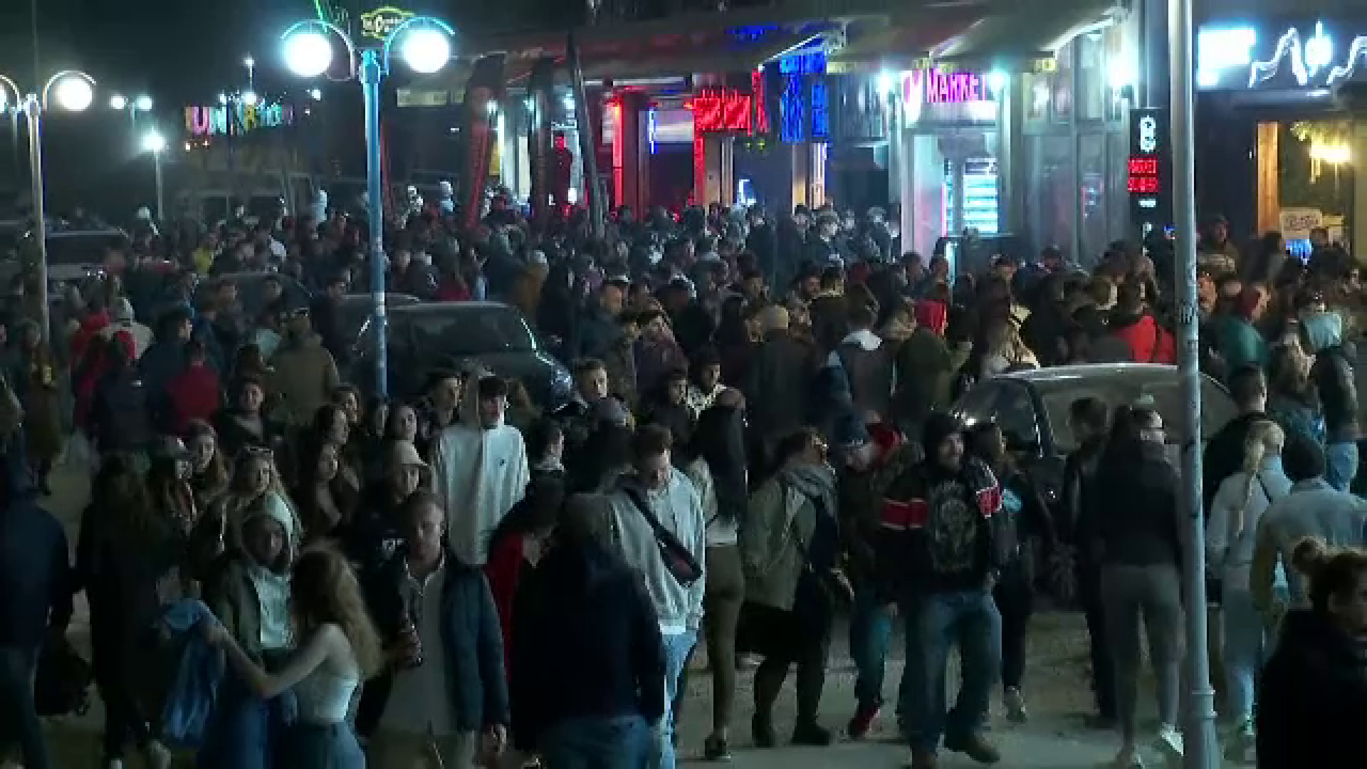 Ce a ajuns Vama Veche: 19 lei o salată de varză. ”Sunt prețuri OK. Nu ai bani, mergi în Caraibe”