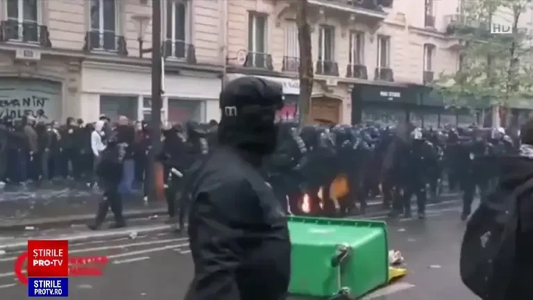 Proteste violente în Franța. Peste 2 milioane de oameni au ieșit în stradă. „Furia nu a fost niciodată atât de puternică”
