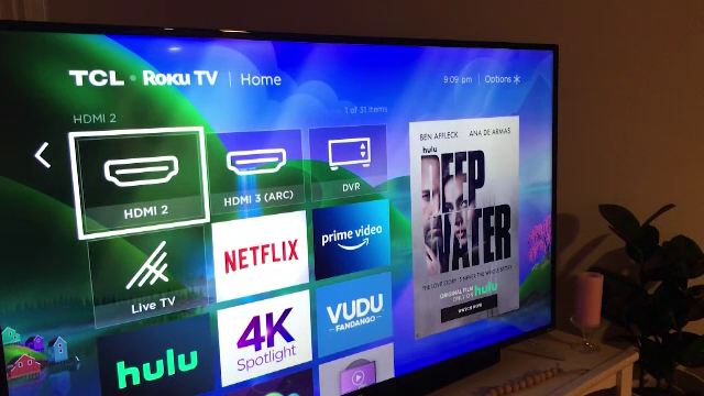 Scenariștii de film și televiziune de la Hollywood au intrat în grevă. Care este motivul