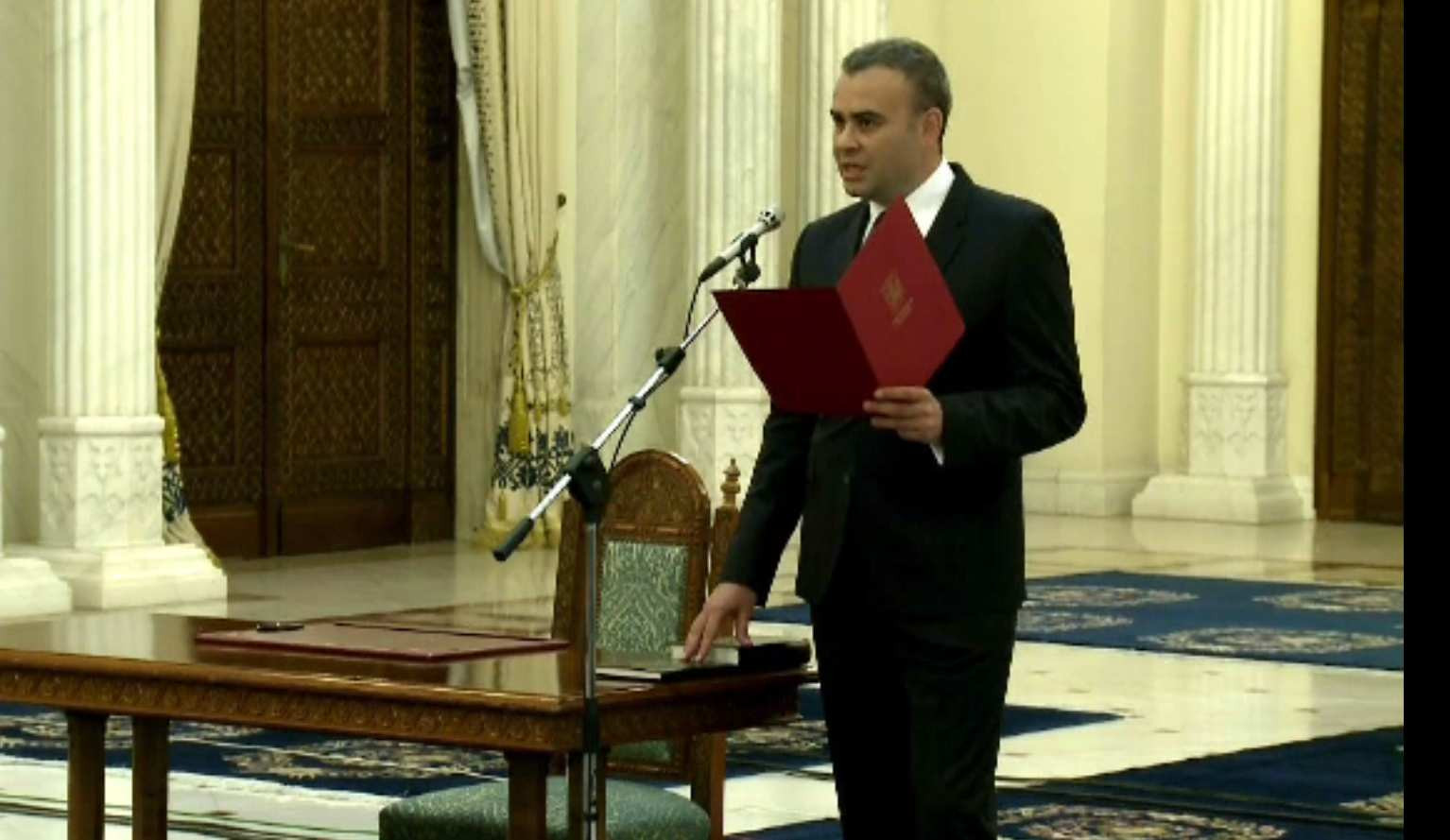 Urmărit internațional, Darius Vâlcov ar fi devenit bancher în Italia. Și-a deschis afacerea pe numele altcuiva