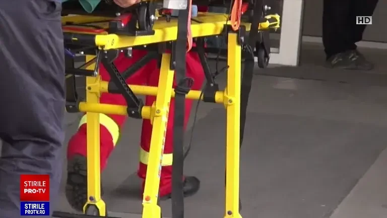 A murit eleva de 14 ani care s-a înecat cu un jeleu la școală. Poliţia a deschis un dosar pentru ucidere din culpă