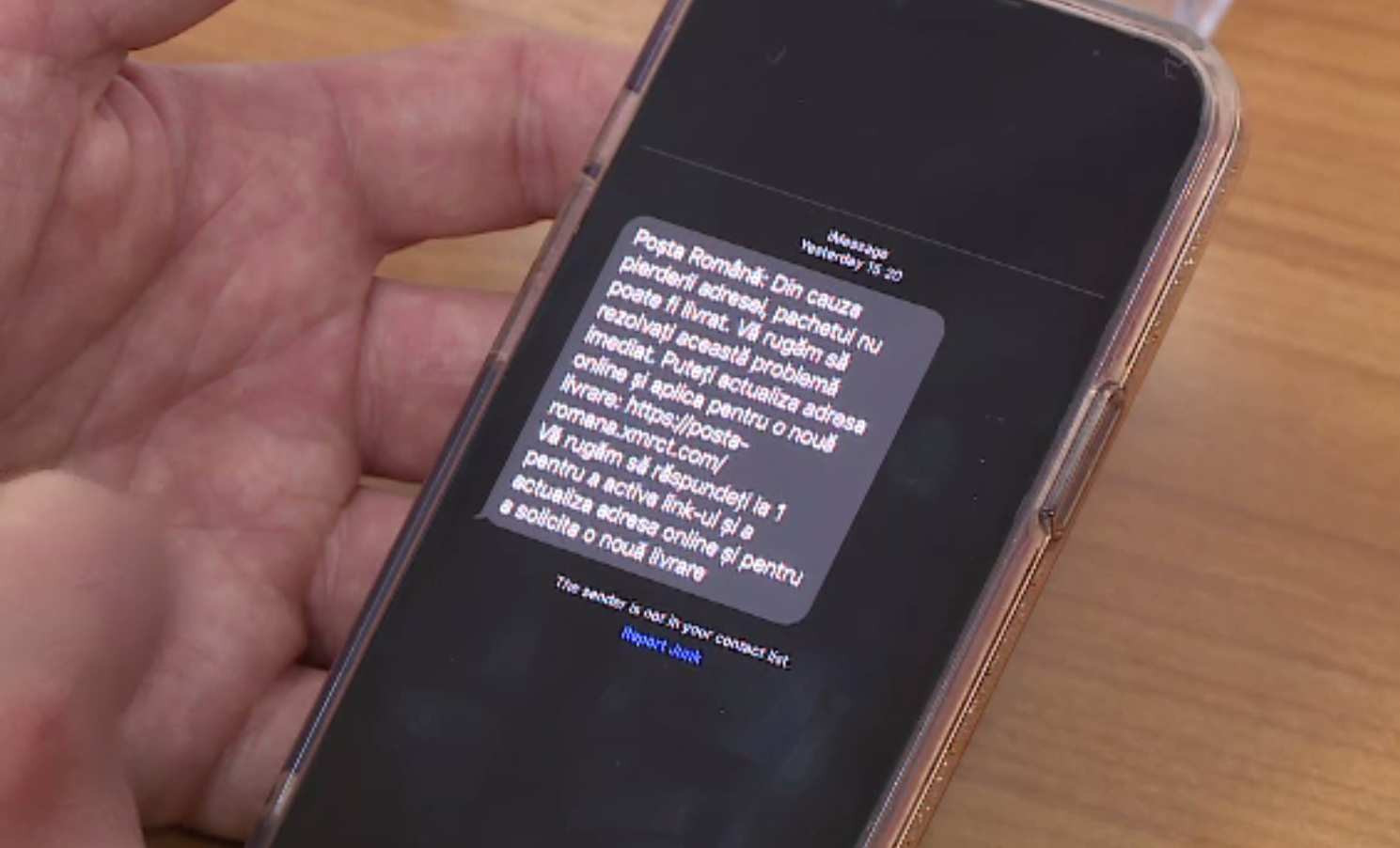 Cum a rămas o femeie fără 2.000 de lei pentru un colet prin „Poșta Română”. Hackerii au clonat site-ul oficial