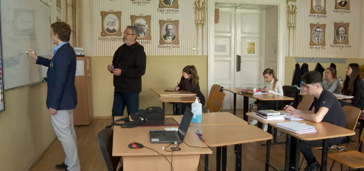 Ce pică la Informatică la Bac 2023. Subiecte și bareme la Informatică de anii trecuți