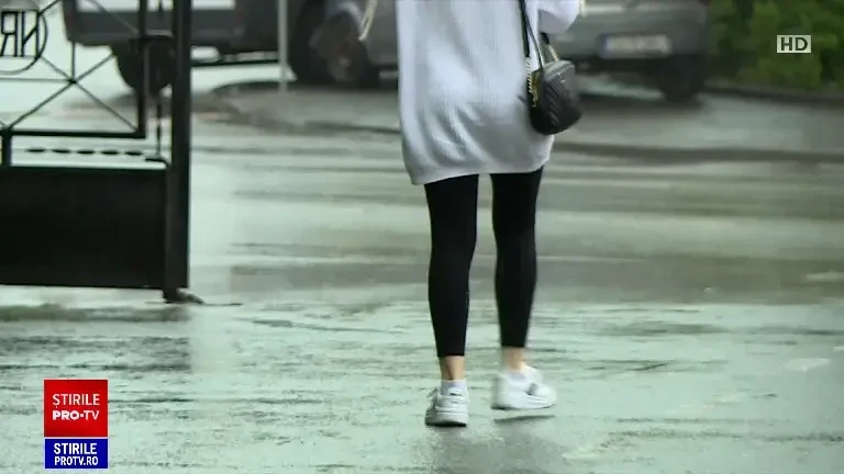 Cine este bărbatul care a obligat patru femei să se prostitueze în mai multe țări. A fost reţinut pentru 24 de ore