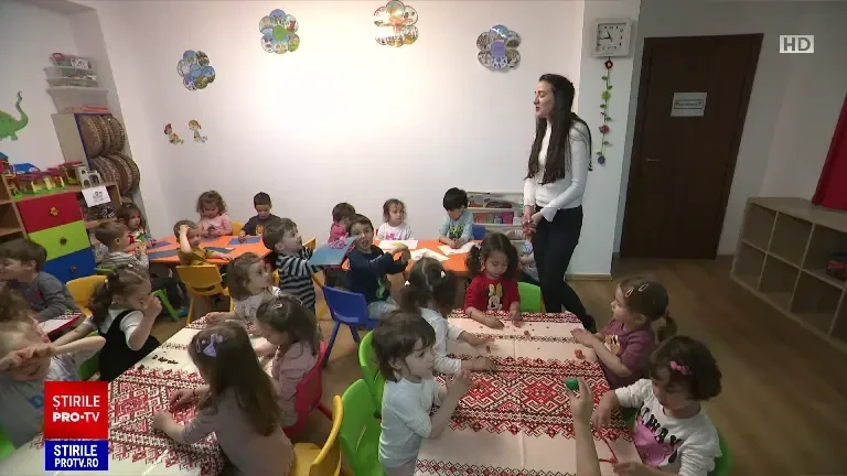 Grupa mijlocie la grădiniță devine obligatorie din acest an. Concurență acerbă pentru un loc la stat