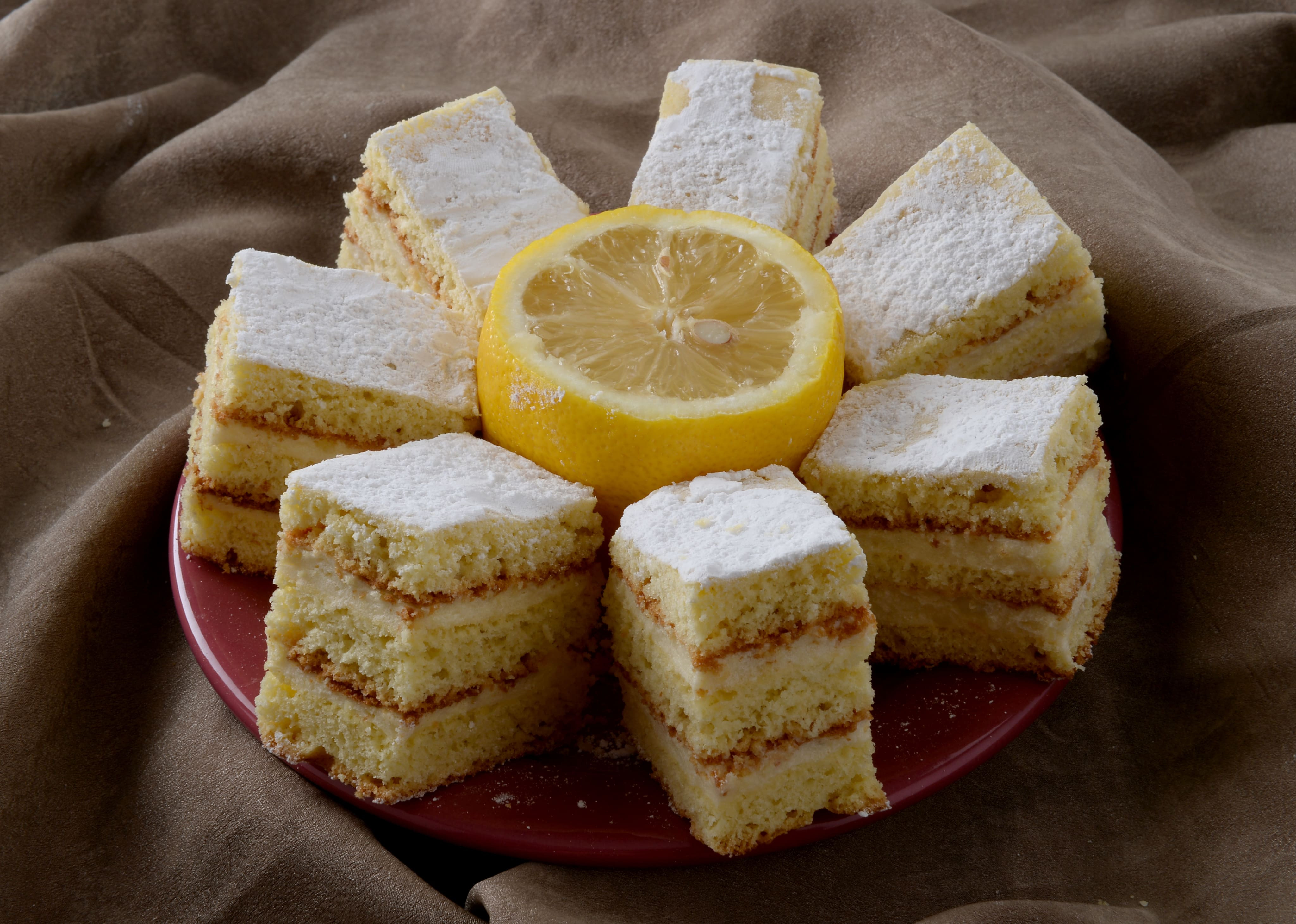 Prăjituri pentru Paște. Rețete și secrete pentru a obține dulciuri perfecte pe masa de sărbători