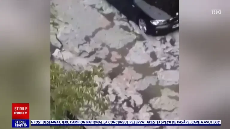 Ploi torențiale, grindină și inundații pe străzile din Maramureș și Cluj. S-au emis și mesaje RO-ALERT