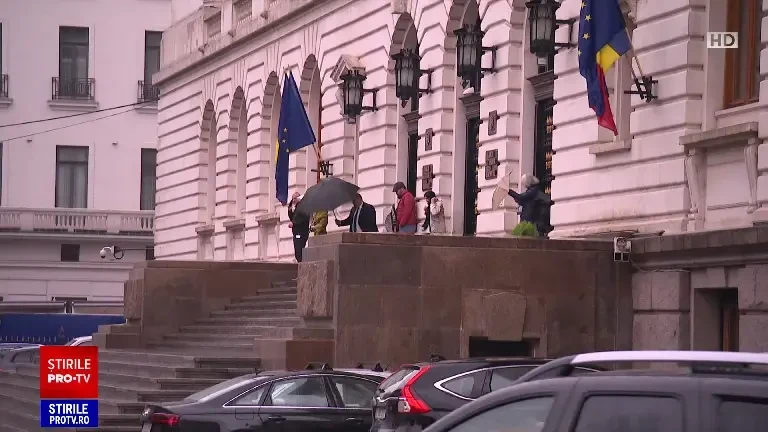 Exercițiu de alarmare în caz de incendiu la BNR. Sute de oameni au fost evacuați