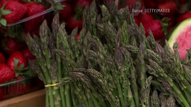 Sparanghelul românesc, o afacere înfloritoare. Un kilogram produs local se vinde la preț dublu față de cel de import