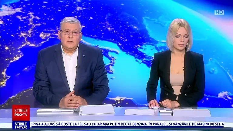 O femeie a zburat cu 22 de șerpi și un cameleon în bagaj, din Malaezia până în India. Cum a fost prinsă | FOTO