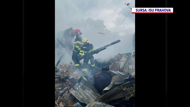 Bărbat mort într-o casă distrusă de flăcări, în Prahova. De la ce a pornit incendiul