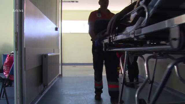 Mită de 20.000 de euro la Spitalul Judeţean Craiova. Un brancardier primise banii pentru a interveni la medici și funcţionari
