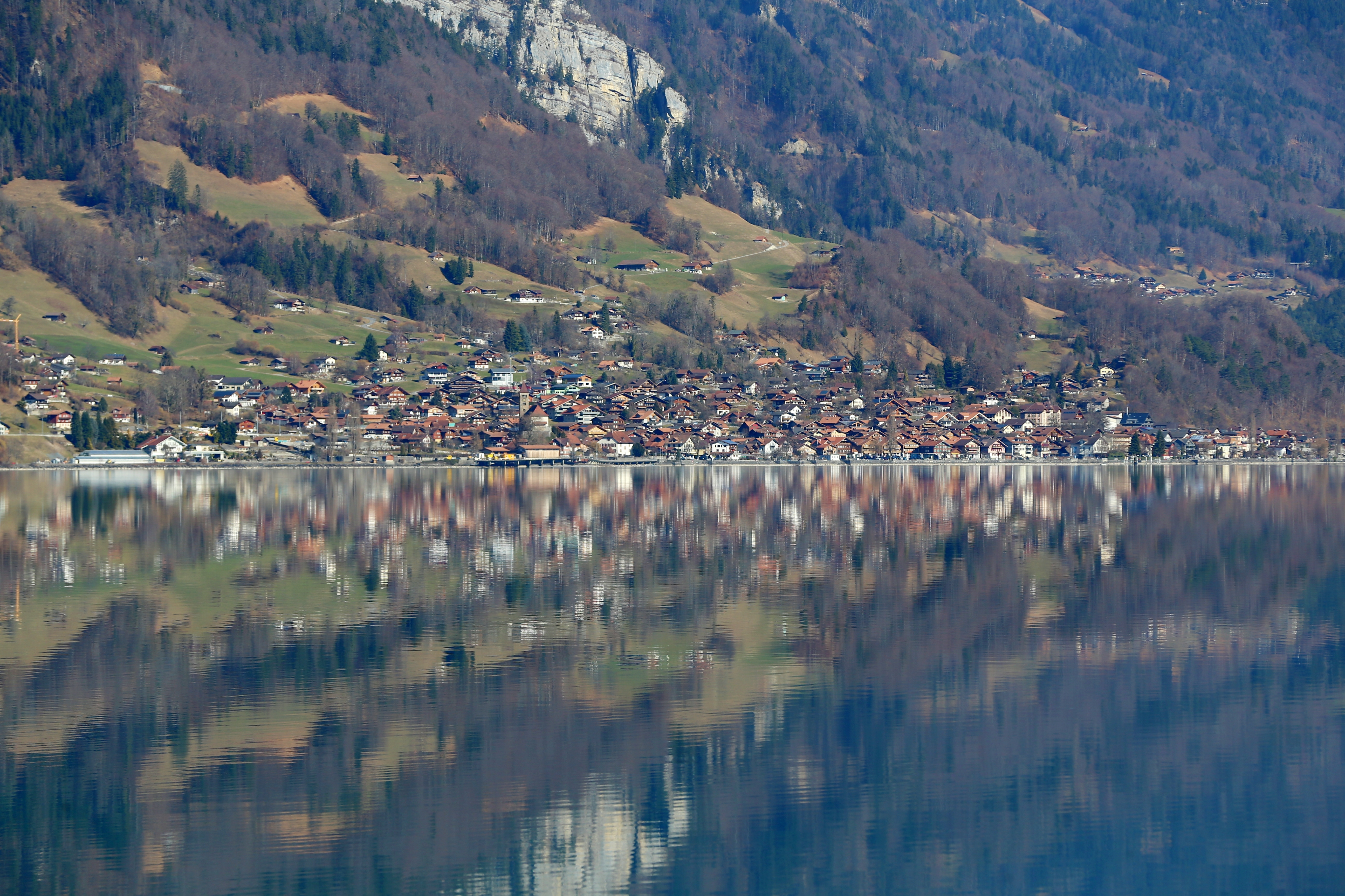 Un sat întreg din Elveția, evacuat din cauza unei stânci care este pe cale de a se prăbuși