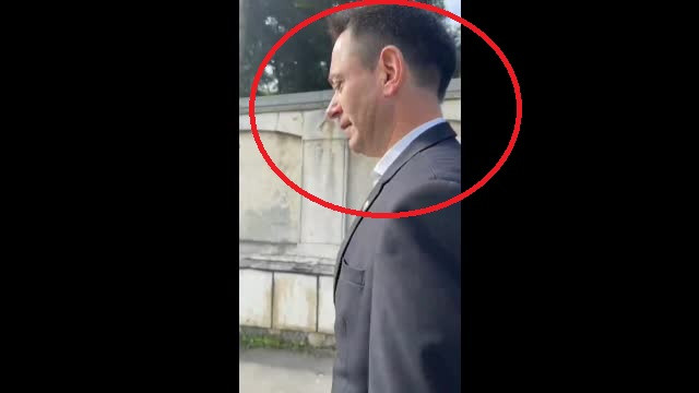 VIDEO. Momentul în care liderul deputaţilor UDMR, Csoma Botond, este fugărit de protestatarii AUR: ”Au zis: Luaţi-i gâtul!"