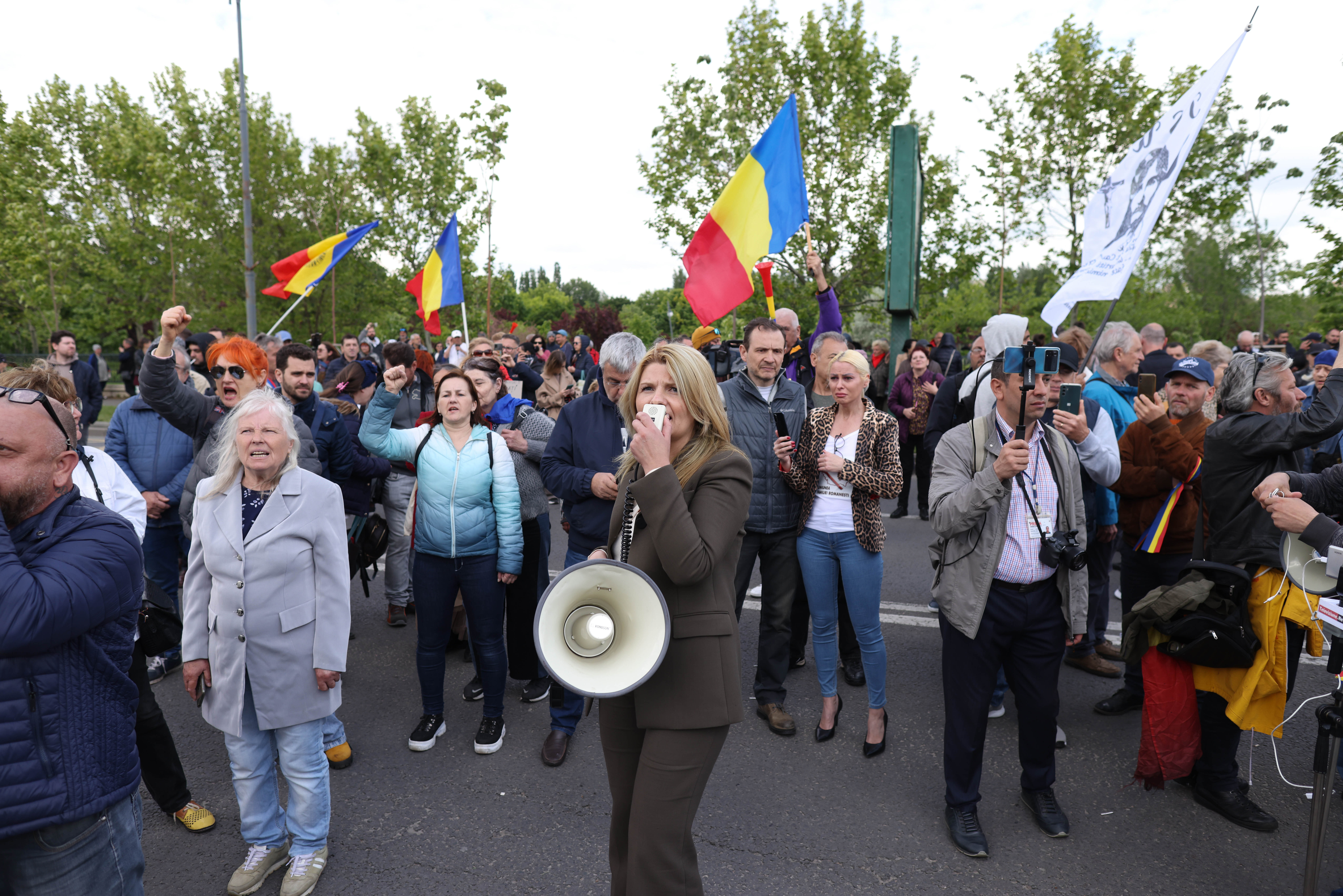 Ziua în care doi parlamentari ai României au fost agresați pentru un fake-news. Filmul evenimentelor declanșate de AUR