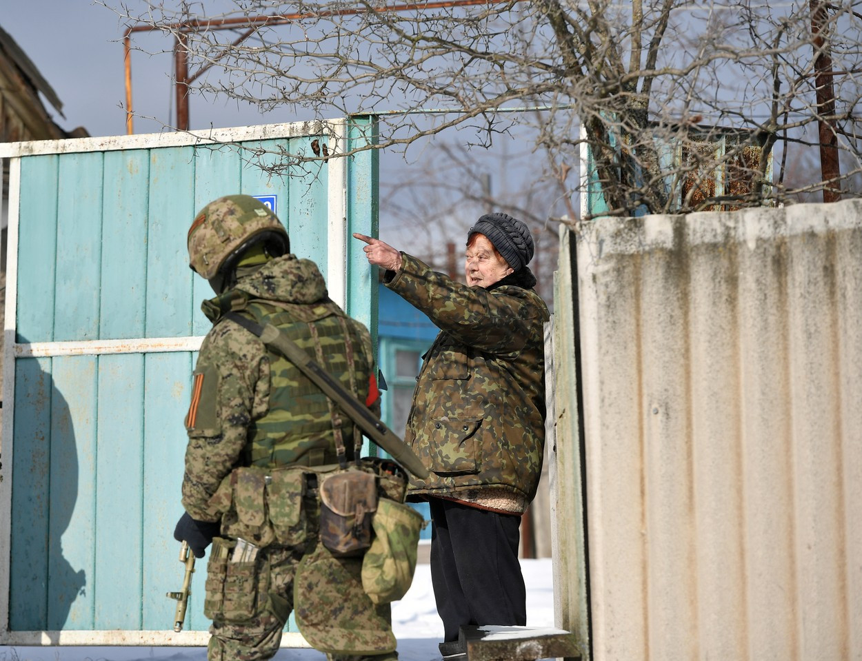 Familiile ucrainene care refuză pașapoartele rusești, „aruncate cu forța în stradă”, iar casele lor sunt date soldaților ruși