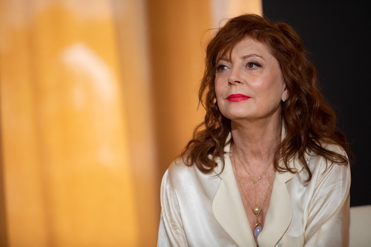 VIDEO. Actrița Susan Sarandon, în vârstă de 76 de ani, a fost arestată după ce a participat la un protest