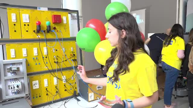 Școlile și liceele profesionale din Alba Iulia caută elevi. „Avem fete inclusiv la mecanici auto, electricieni”